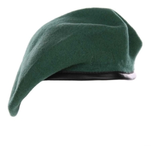 VO211117 * Groene Baret 100% wol